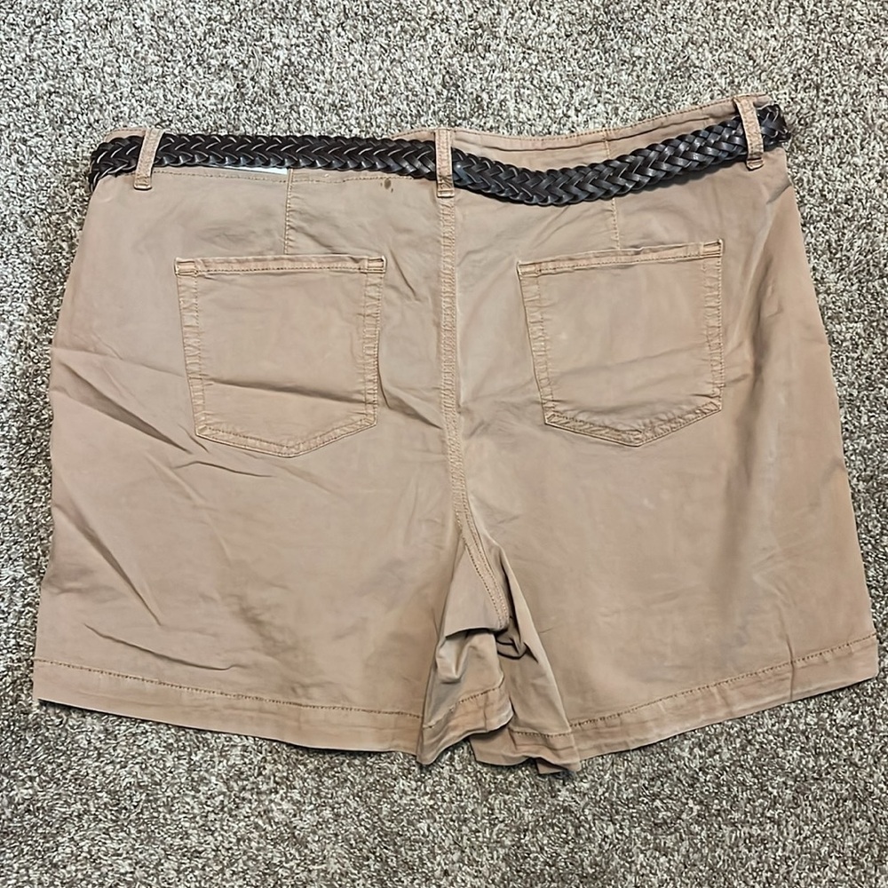Maurices plus size shorts with belt‎ NWT - Picture 2 of 3